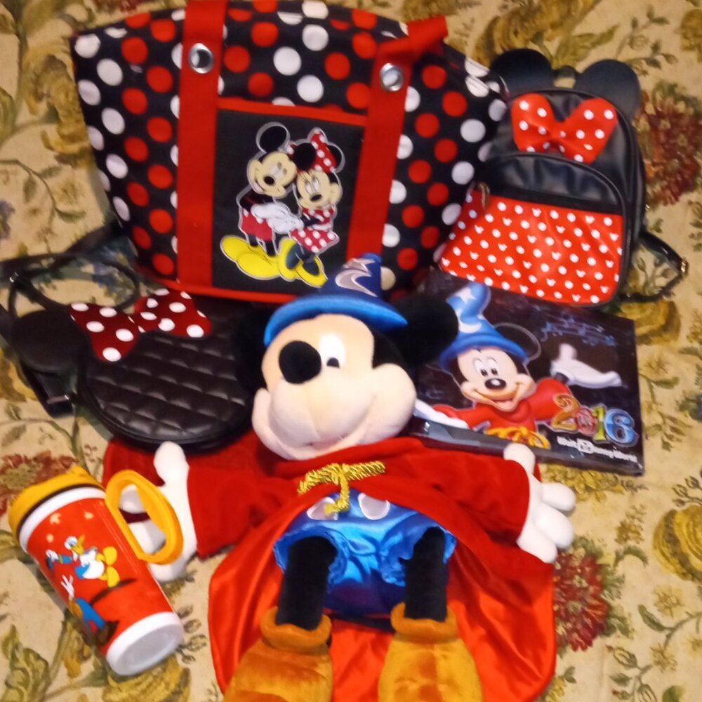 DISNEY GIRLS COLORFUL LOT OF 6